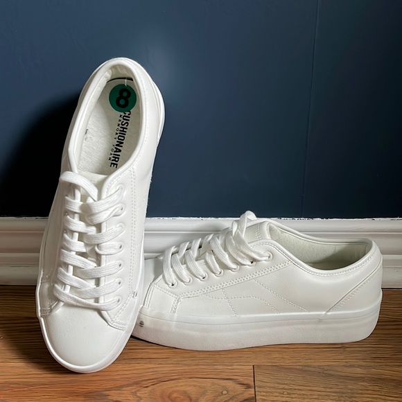 Cushionair Memory Foam White Women’s Chunky Sneaker Size 8 - Picture 1 of 5